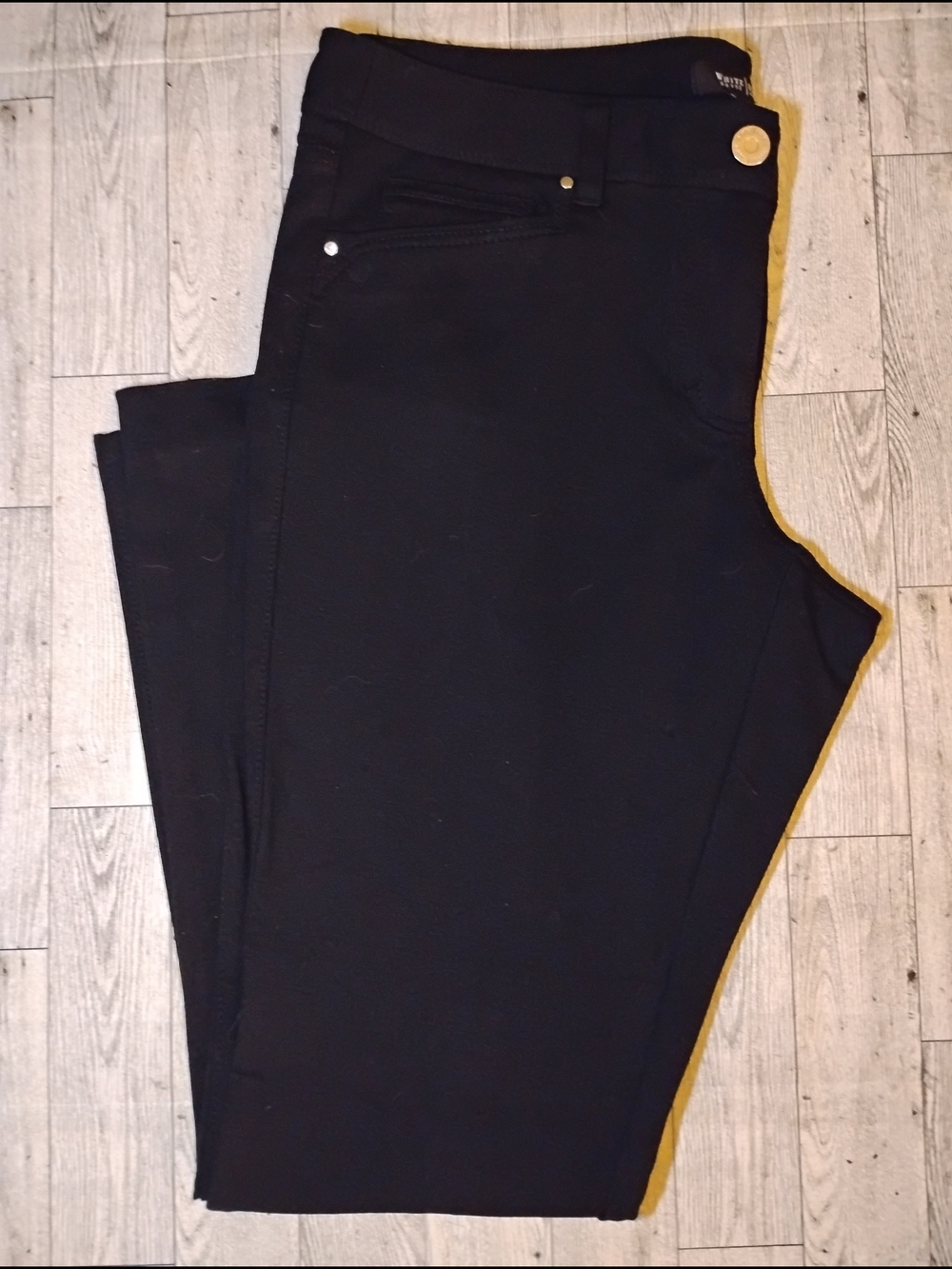 White House Black Market Slim Leg Black Stretch Pants Size 8